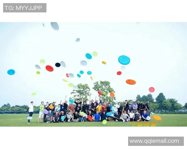 飞盘热潮席卷上海飞盘队技术革新引发广泛关注与讨论