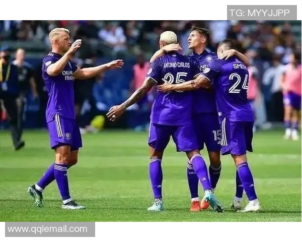 休斯顿队与明尼苏达联的激烈对决展现足球魅力与团队精神