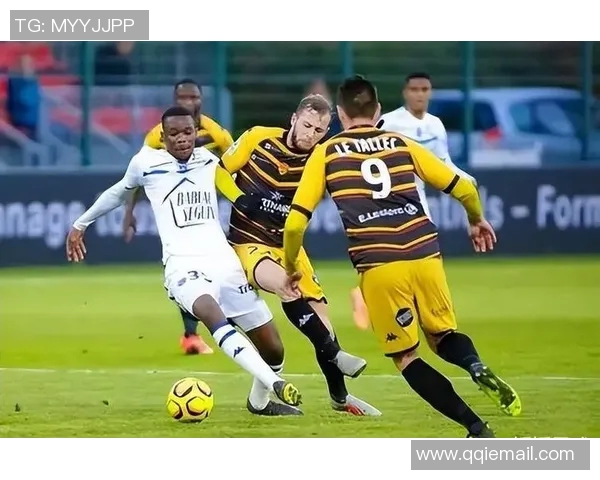 勒沃库森迎战帕德博恩全力争胜力争德甲积分榜上升 勒沃库森迎战帕德博恩全力争胜力争德甲积分榜上升