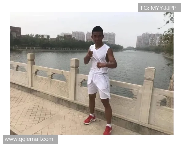 昆仑决美丽死神对决方便展现搏击魅力与力量的巅峰较量