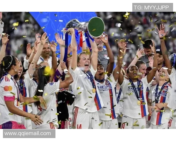 曼彻斯特城与里昂激战成和比分揭晓精彩瞬间回顾