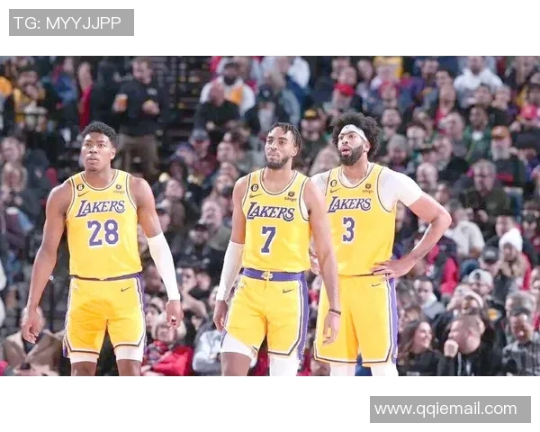 湖人对决爵士精彩回顾4月14日比赛亮点与分析 湖人对决爵士精彩回顾4月14日比赛亮点与分析