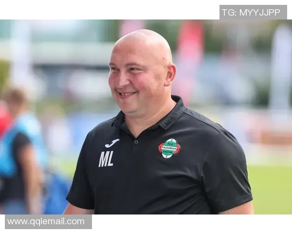 莱万的传奇之路：从波兰小镇到世界足球之巅的奋斗与荣耀