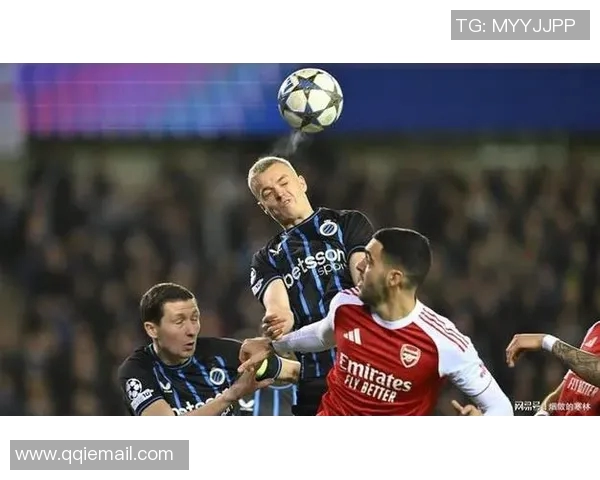 阿森纳与曼联激战正酣比分悬念不断球迷热情高涨 阿森纳与曼联激战正酣比分悬念不断球迷热情高涨