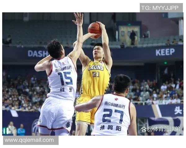 CBA精彩回放上海队对阵北京队的激烈比赛全程回顾与精彩瞬间分析 CBA精彩回放上海队对阵北京队的激烈比赛全程回顾与精彩瞬间分析